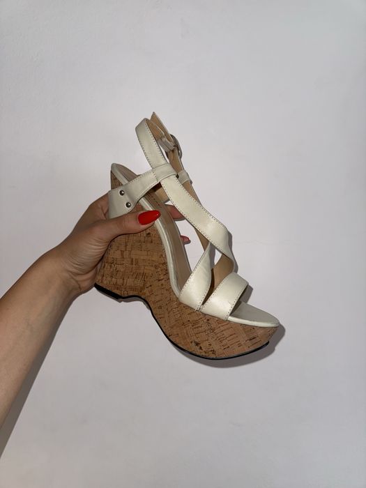 New Look – Sandale cu platformă din plută