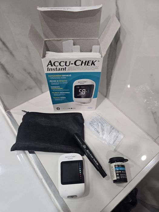 Accu-Chek Instant Апарат за моментно измерване на кръвна захар