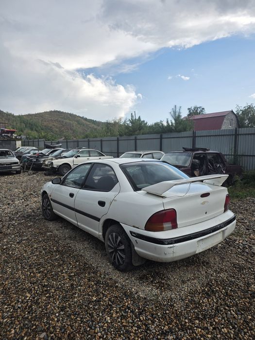 Автомобиль Chrysler Neon