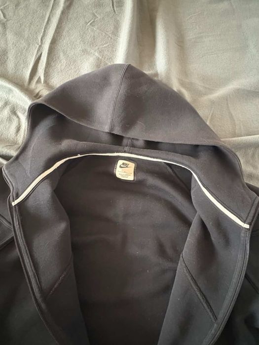 Black nike tech zip up
