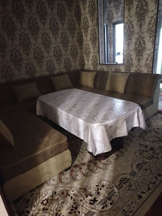 Srochno uy sotiladi hamma waroit bor