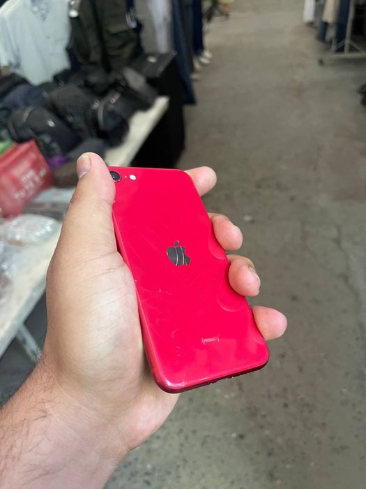 iphone se 2020. 64/81