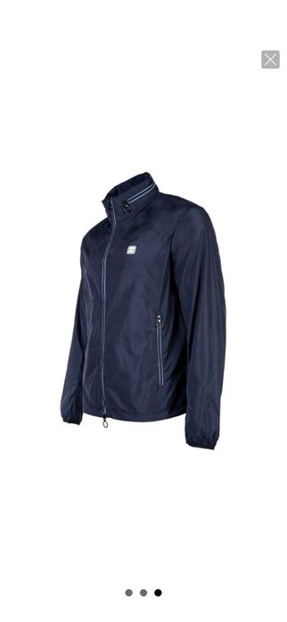 Яке Armani Exchange
