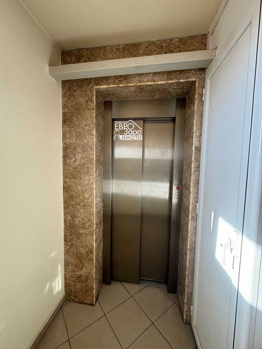 Продава се Тристаен апартамент в Стара Загора, Център - 125 кв.м за 1240 €/кв.м - Снимка #18