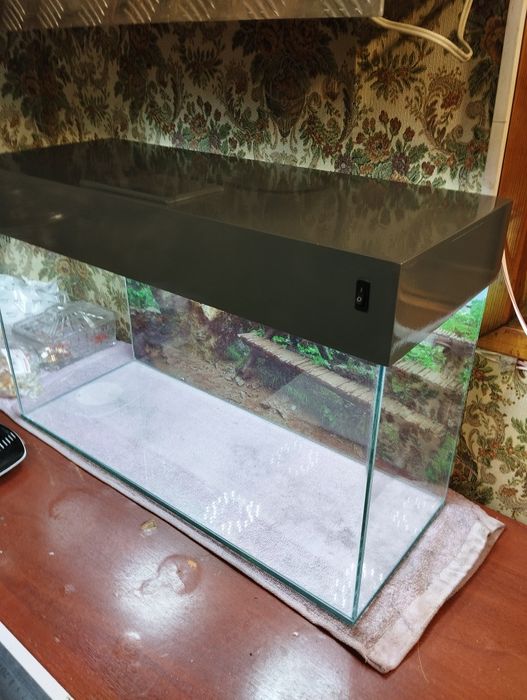 Продаю аквариум на 30 литров