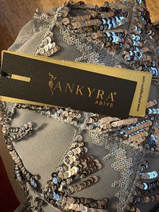 Вечернее платье с декором, премиальный вид