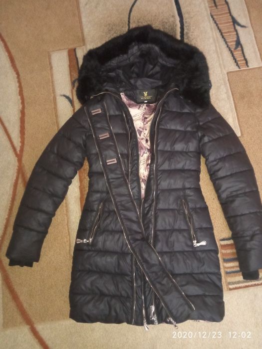 Продам зимнюю куртку