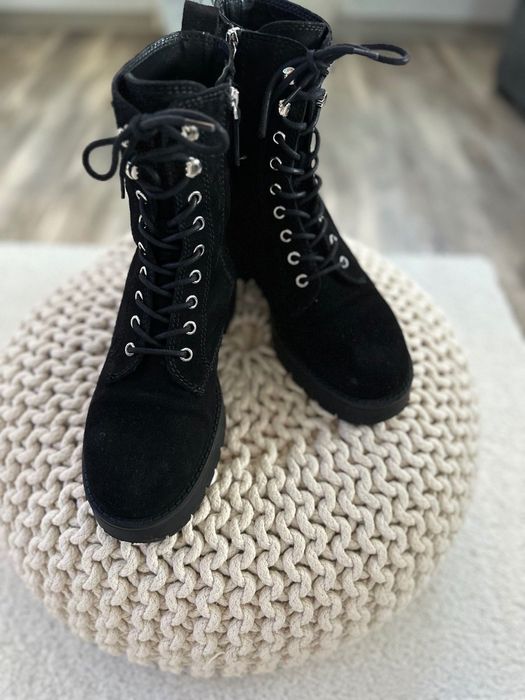 Боти от естествен велур Massimo Dutti