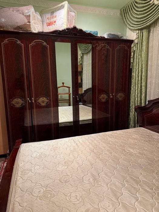 Mebel spalniy kravat komplekt