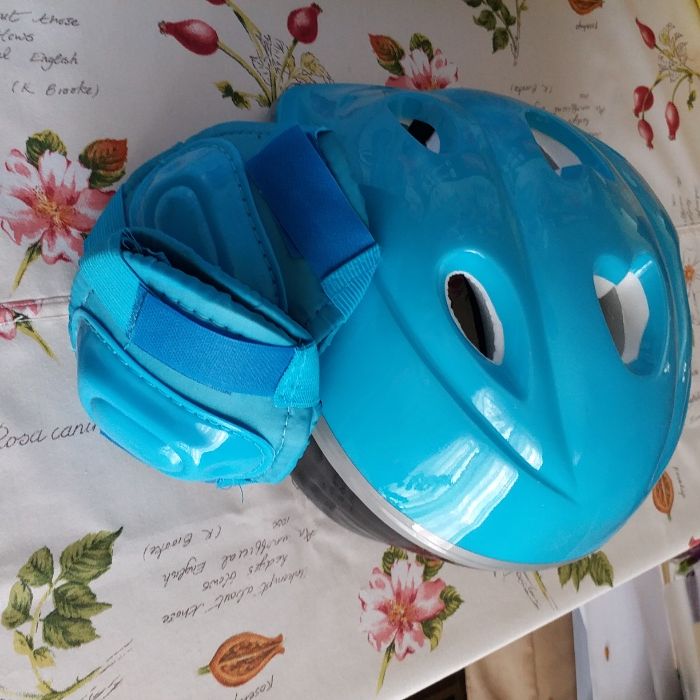 Set role reglabile 27-30 30-33, pentru copii, multe culori. Produs nou