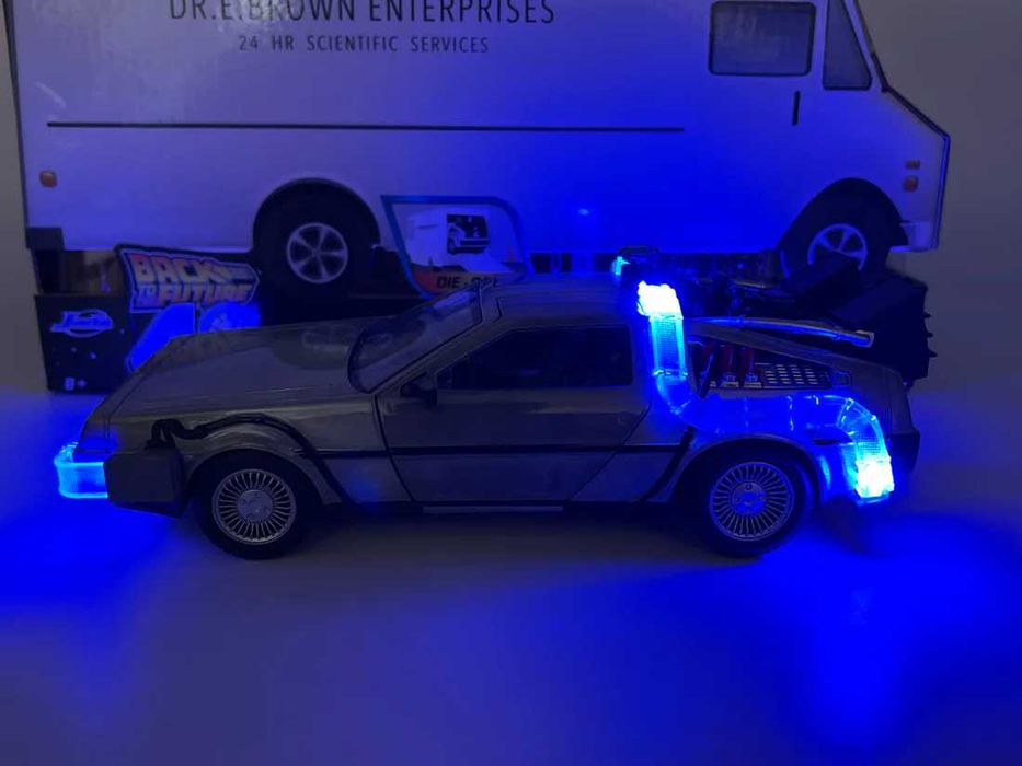Macheta Auto Jada Back to the Future with led light! 1:24 scale.