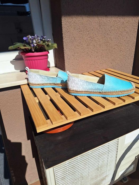 Продавам еспадрили