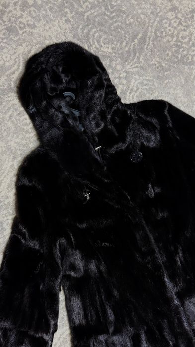 Норковая шуба, черный бриллиант