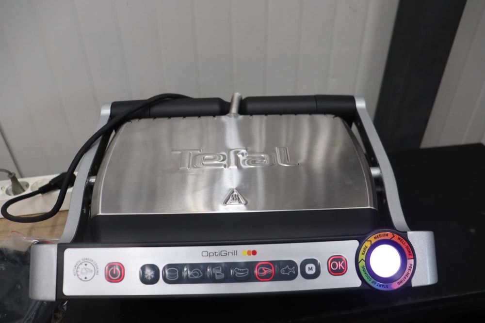 Контактна скара Tefal OptiGrill, 6 програми,дисплей за ниво на готвене