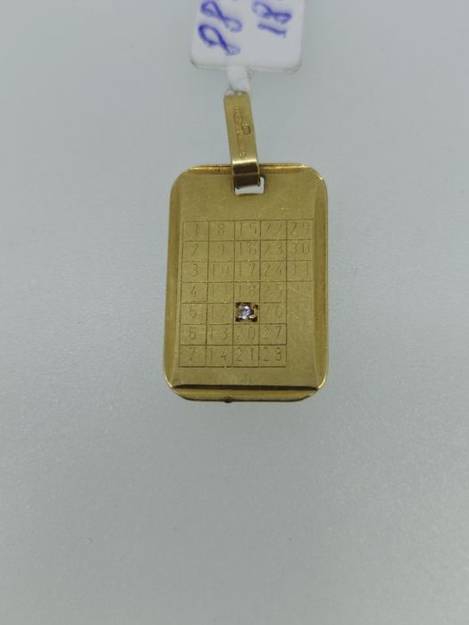 Pandantiv personalizat aur 18k 3.18gr cu un diamant  (r)