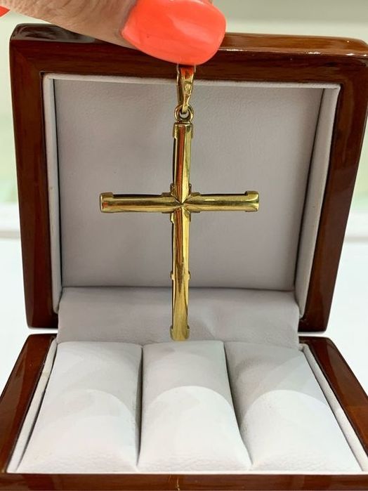 Продам золотой крест