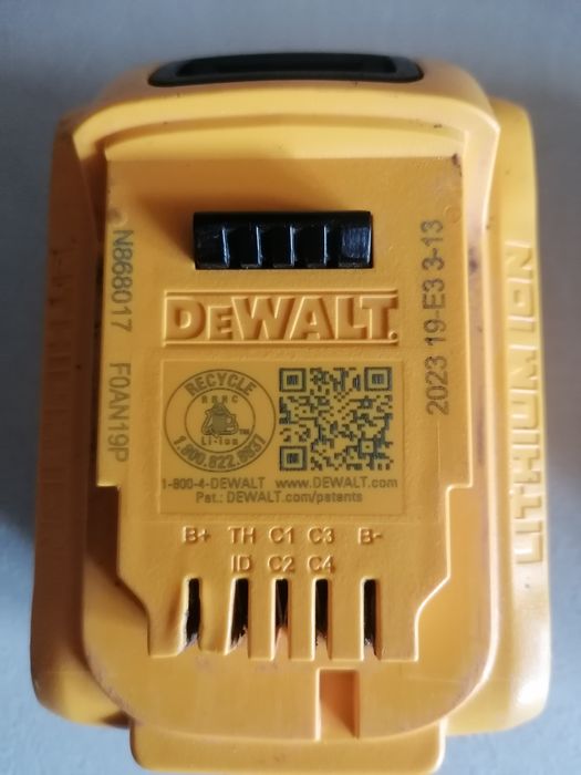 Батерии  втора употреба ДЕВАЛТ!