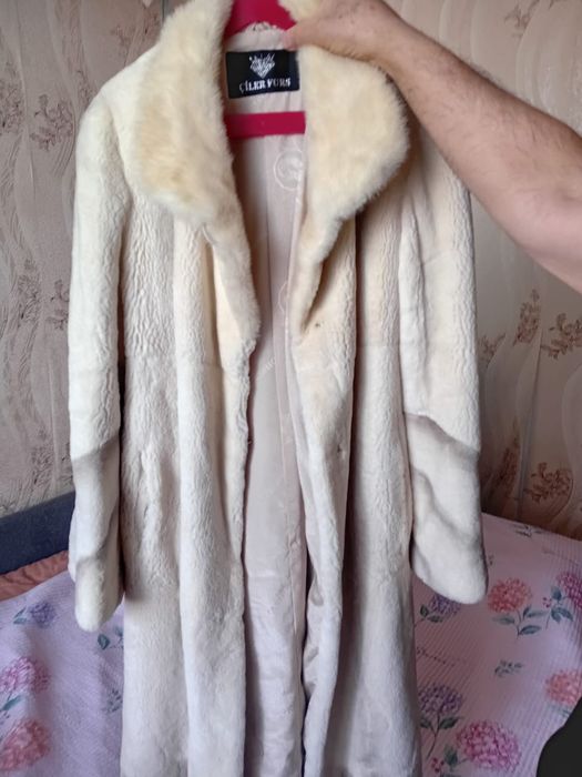 Продам шубу новую
