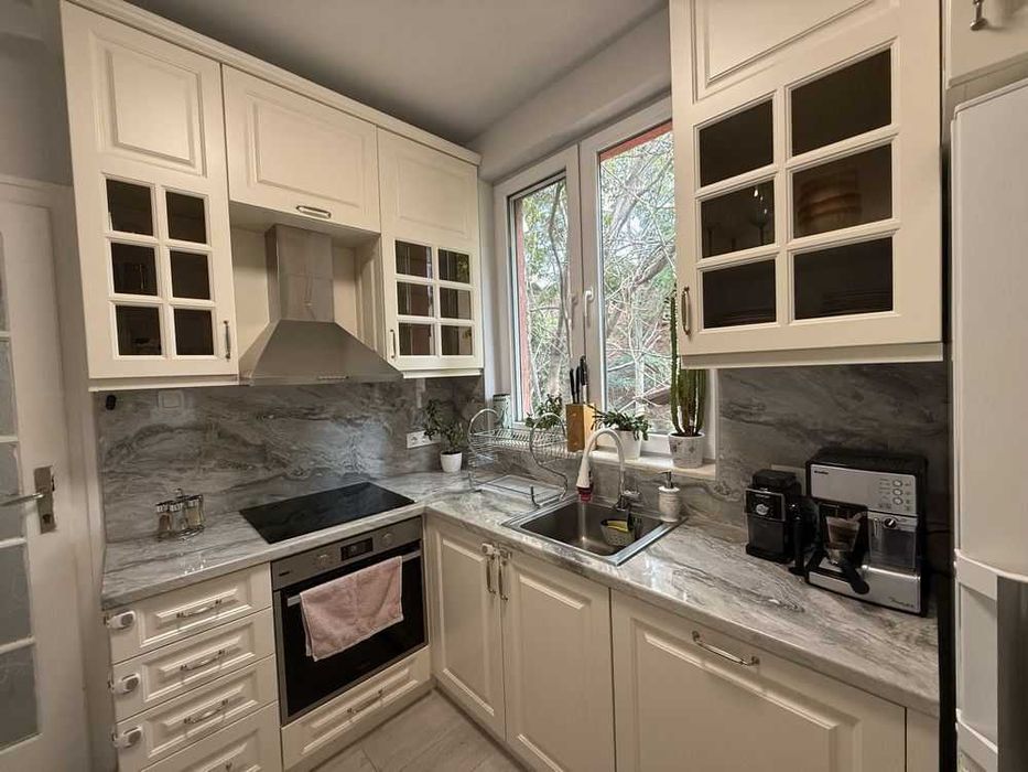 Дава се под наем Тристаен апартамент в София, Зона Б-5 - 67 кв.м за 796.62 € - Снимка #1