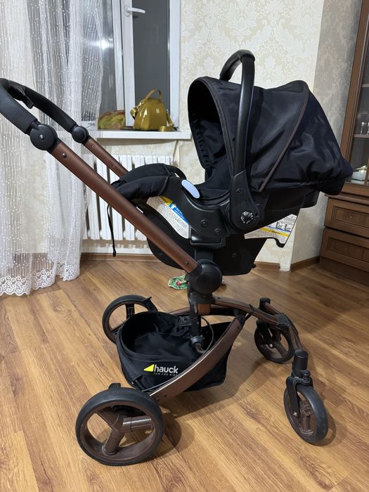 Продам коляску Hauck