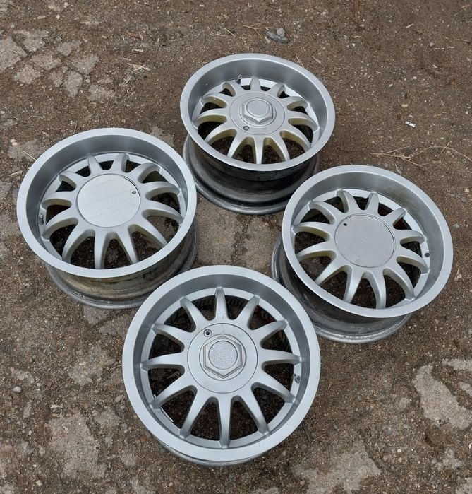 Диски R15 на Гольф 3. Два внутри вареные.