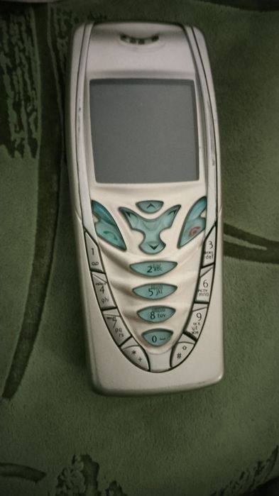 Продам телефон nokia 7210 срочно