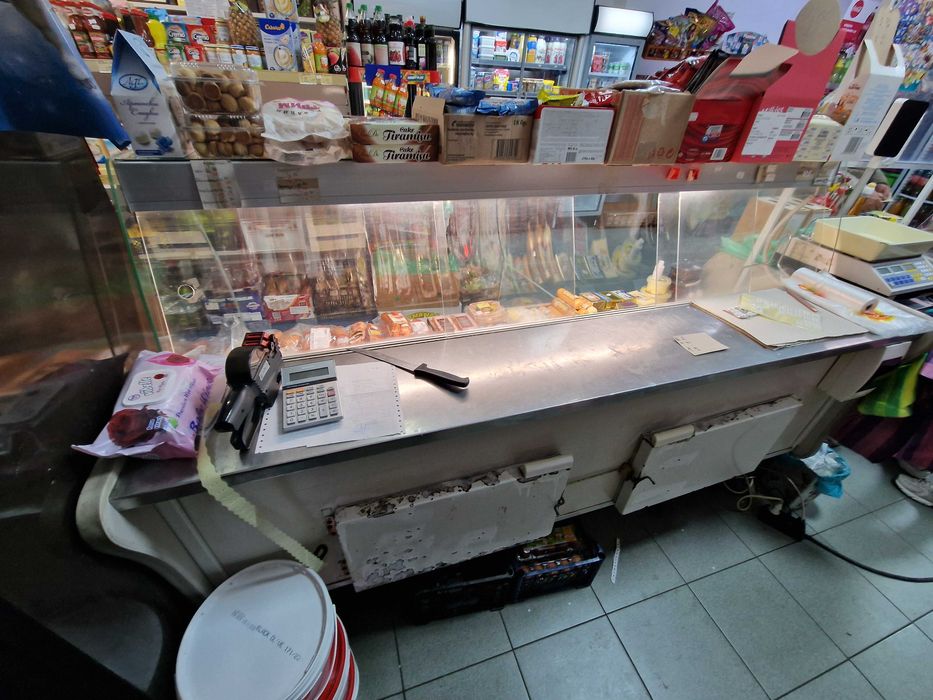 Хладилни Витрини и шкафове към тях