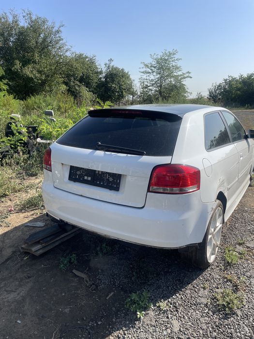 Capota , usa stanga , bara spate triple , faruri xenon Audi A3