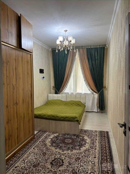 Юнусабад 8  2/1/4  50м² Балкон 1.5/6 Не Торцевой Ор-р напротив Биллур