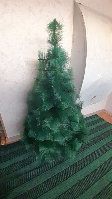 Продается ёлка 120см