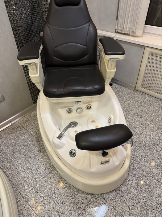 Педикюрное кресло