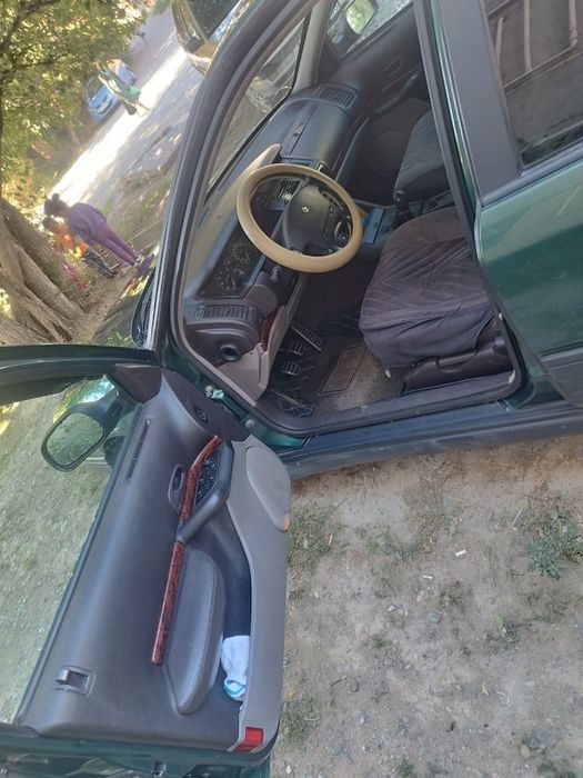 Продам машину  рено