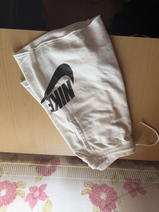 Къси панталони бели Nike