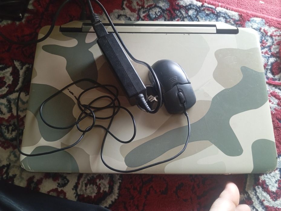 Noutbuk bor eskiroq ishlashi yaxsh lekn windows yozdirib yangilatish k