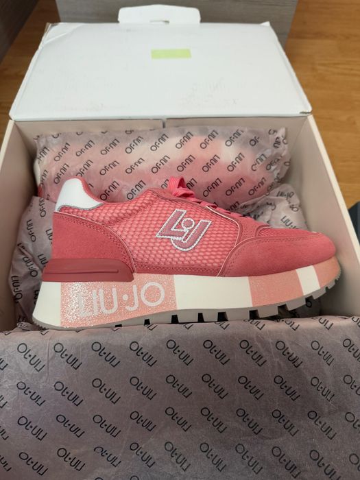 Нови дамски обувки LIU JO