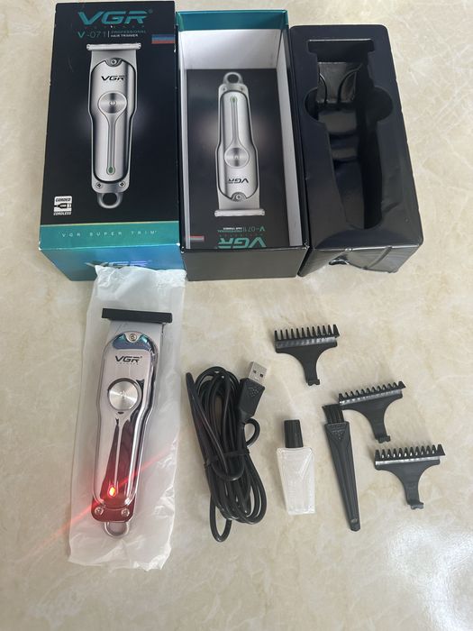 Машинка для стрижки аккумуляторная новый состояный