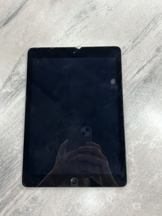 iPad Air Space Grey 32 GB / обмен