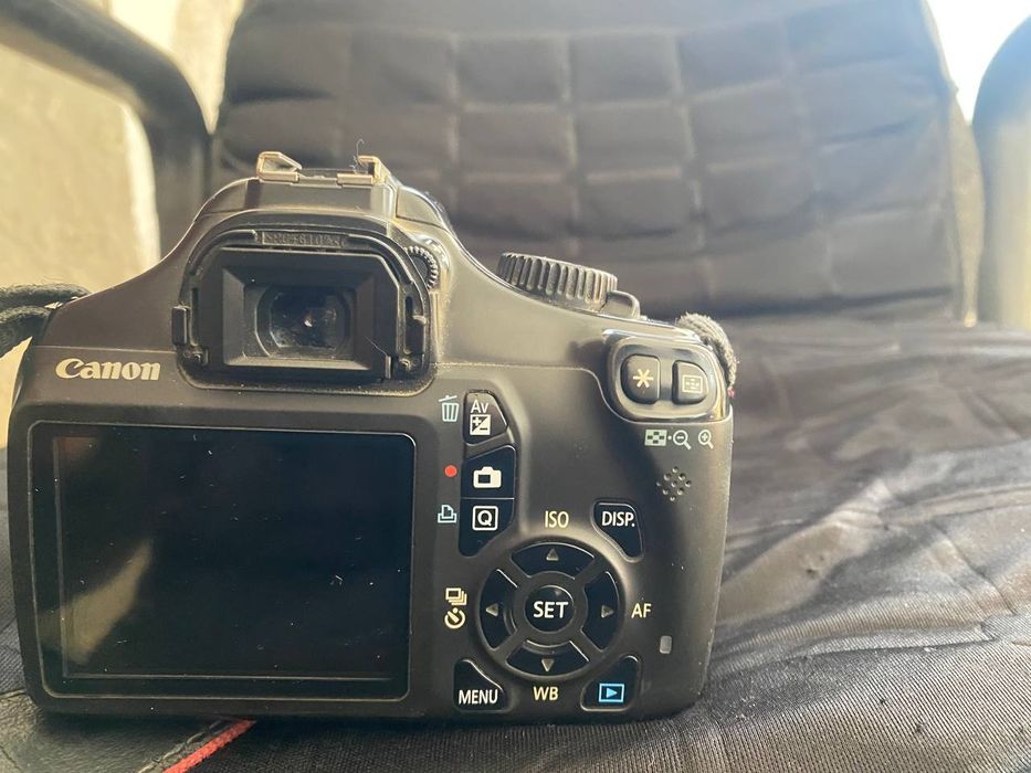 Canon 1100D idial holatda