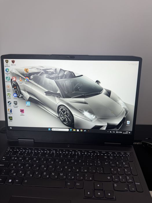 Мощен геймърски лаптоп Lenovo LOQ RTX 4060 ; ryzen 5 7640HS
