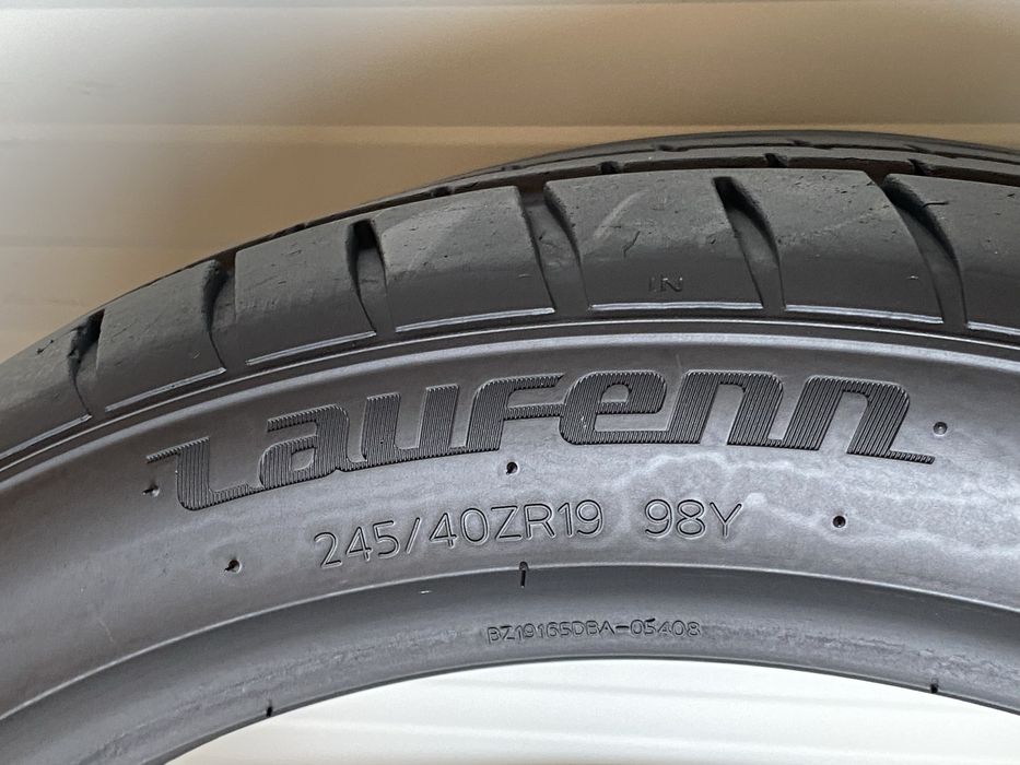 2бр летни гуми 245/40/19/Laufenn Zfit EQ LK03/dot1222/6.5мм грайпфер
