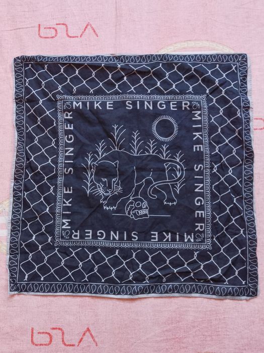 Batic de Colectie Mike Singer