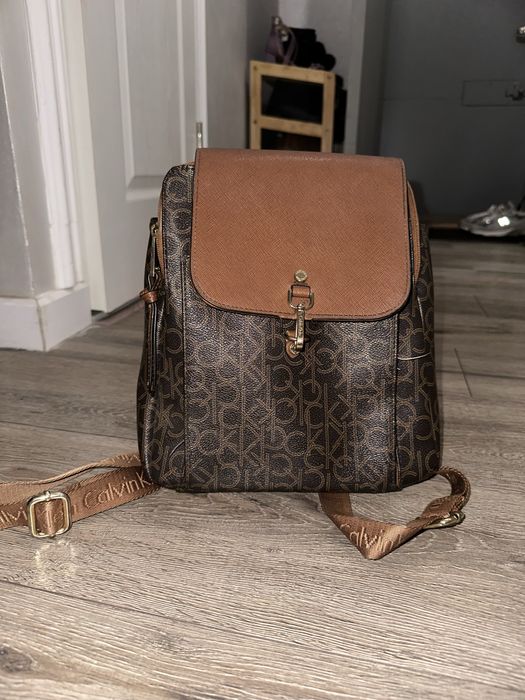 Продаю оригинальный рюкзак Calvin Klein