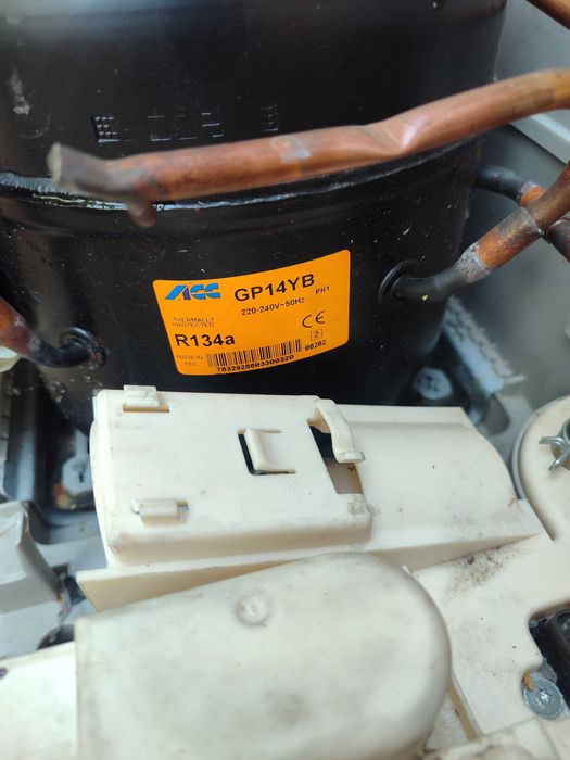 Компресор за сушилна AEG