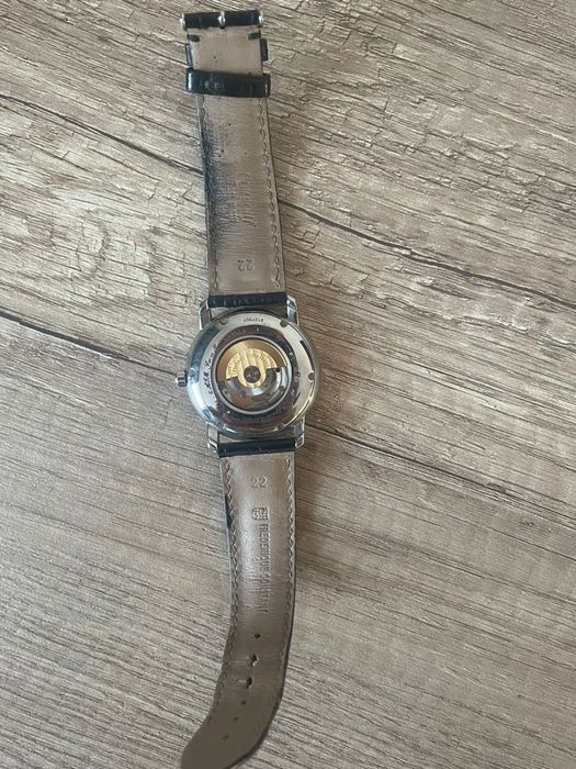Продам часы Frederique constant FC-303MC4P6