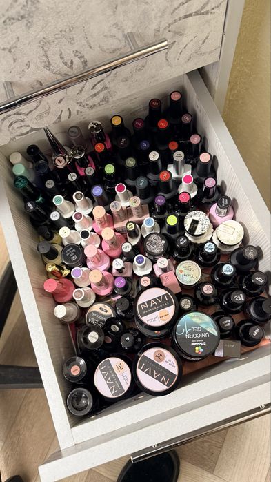 Материал для маникюра (гели, лаки) качество премиум