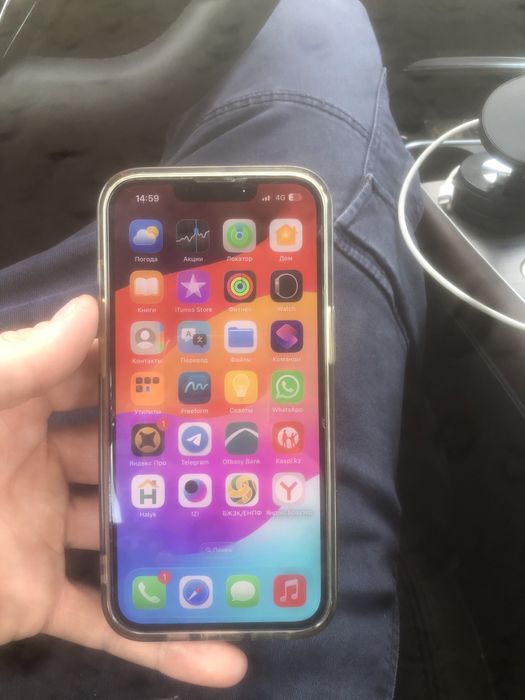 Iphone 13 синий