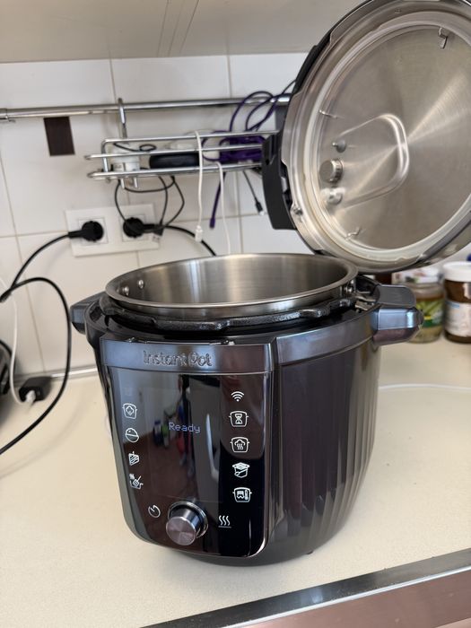 Multicooker Instant Pot pro- oala sub presiune 5,7l