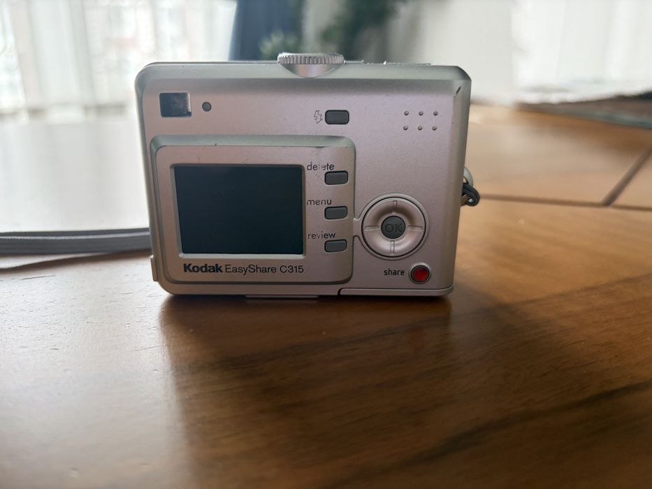 Продам цифровую мыльницу Kodak EasyShare C315
