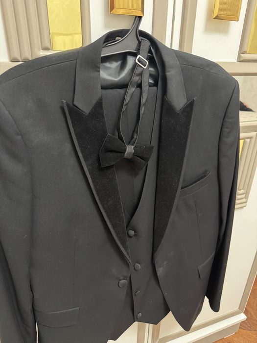 Мужской костюм.