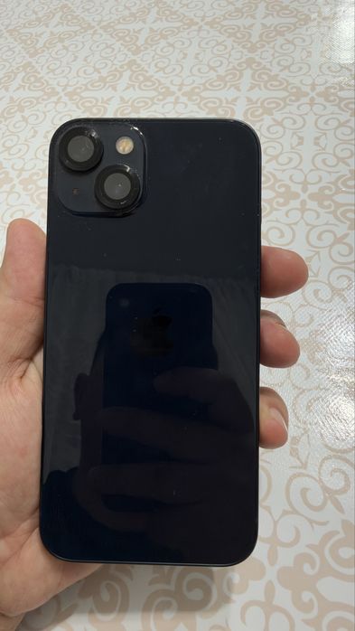 Продам iPhone 13 в хорошем состоянии